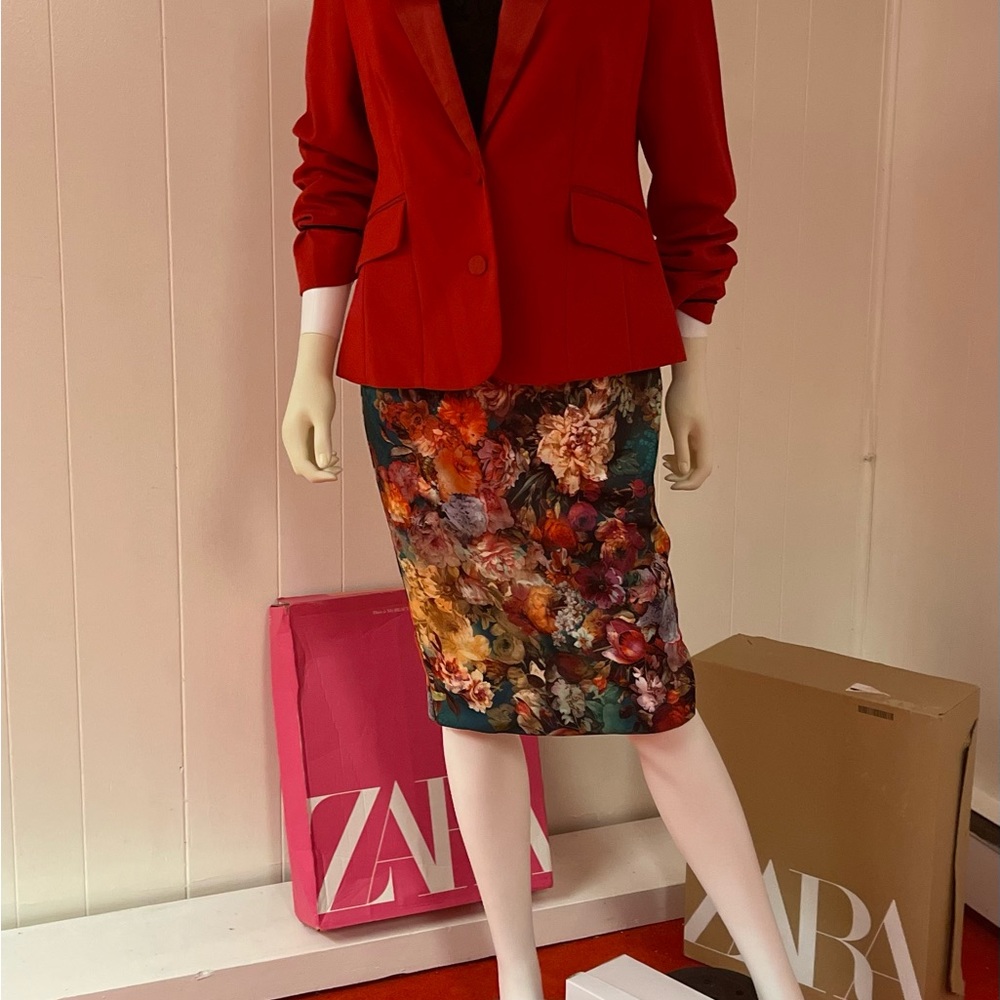 New York & Company Red Satin Lapel Tuxedo Blazer Jacket Size 10 - Picture 2 of 7